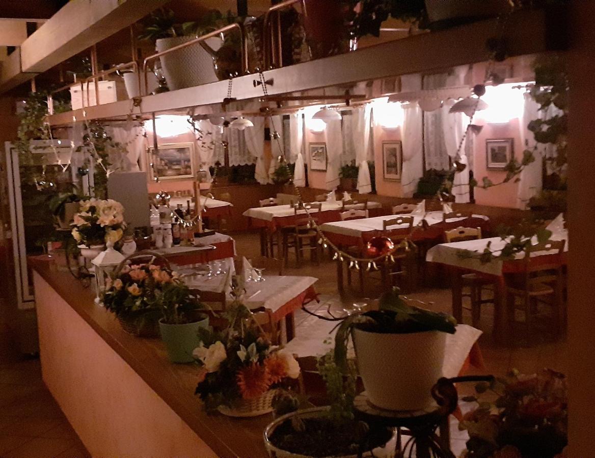 Albergo Nuoitas Forni di Sopra Bagian luar foto