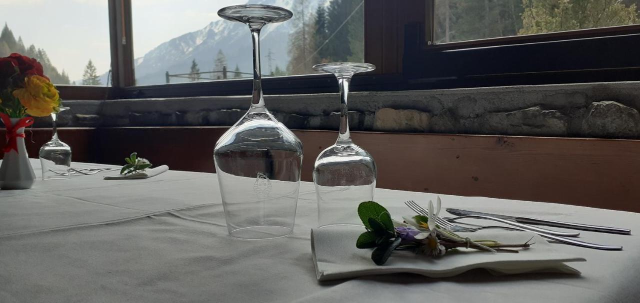 Albergo Nuoitas Forni di Sopra Bagian luar foto