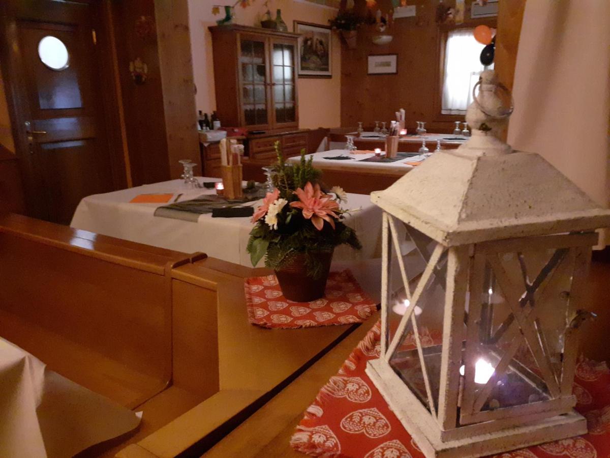 Albergo Nuoitas Forni di Sopra Bagian luar foto