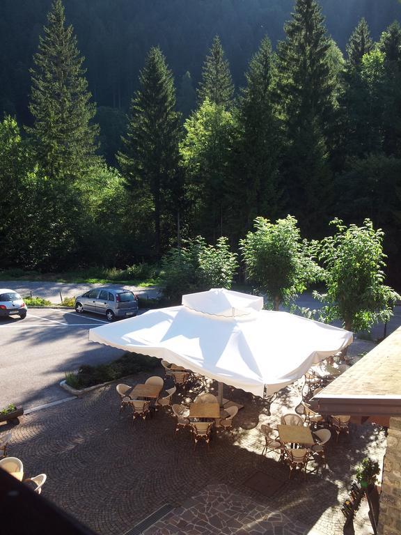 Albergo Nuoitas Forni di Sopra Bagian luar foto
