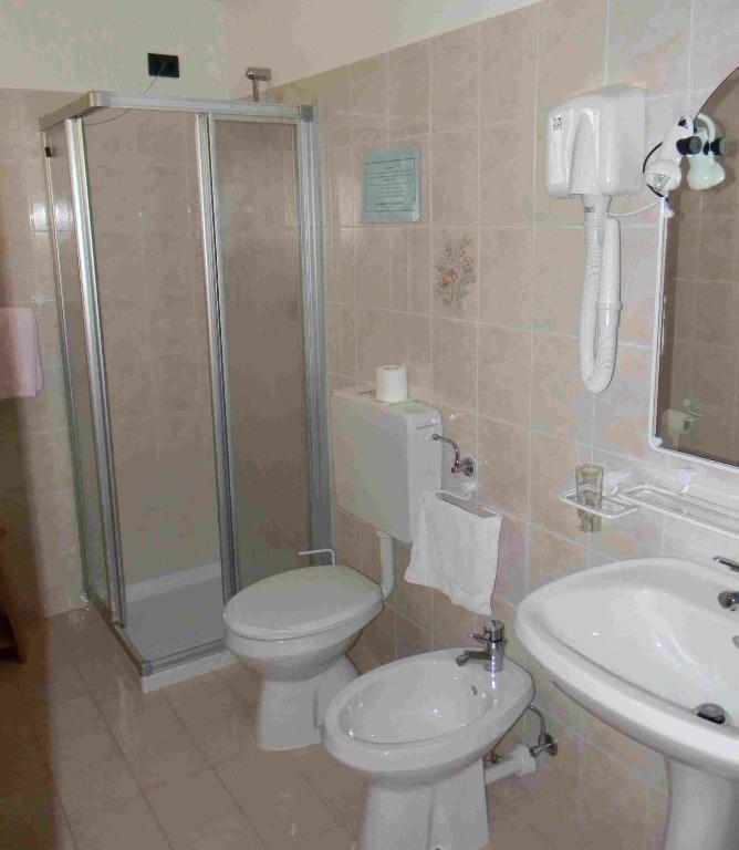 Albergo Nuoitas Forni di Sopra Bagian luar foto