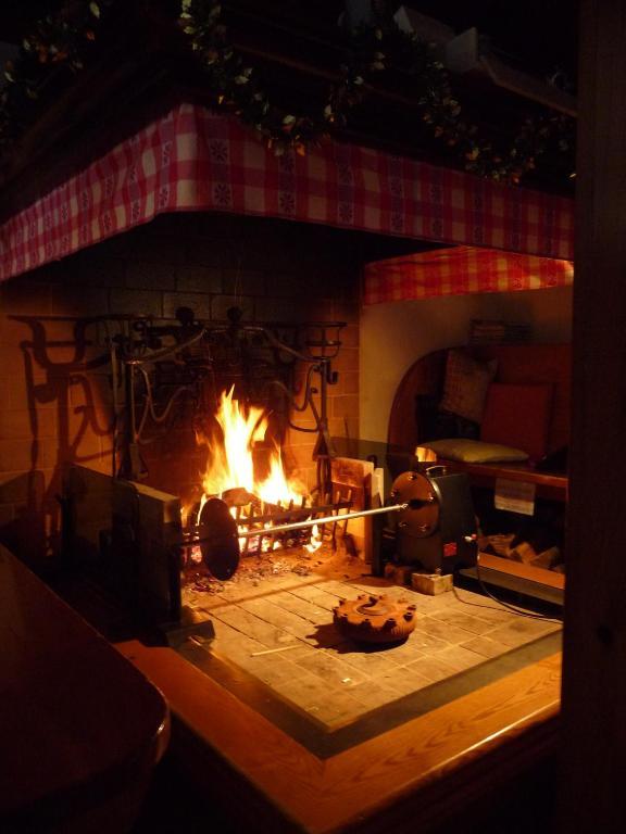 Albergo Nuoitas Forni di Sopra Bagian luar foto